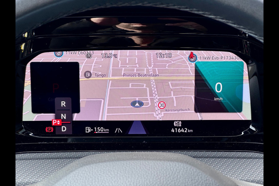 Volkswagen Golf 1.5 eTSI R-Line Pano/Matrix/Blindspot