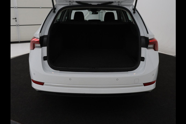 Škoda Octavia 1.4 TSI iV PHEV Business Edition | Adaptive cruise | Stuurverwarming | Carplay | Navigatie | Parkeerhulp | Full LED | Climate control | Plug In