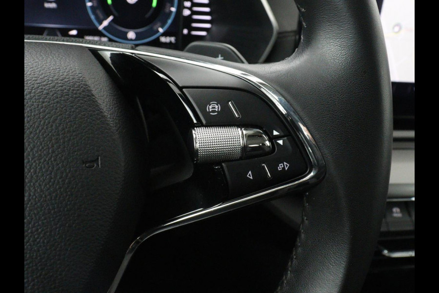 Škoda Octavia 1.4 TSI iV PHEV Business Edition | Adaptive cruise | Stuurverwarming | Carplay | Navigatie | Parkeerhulp | Full LED | Climate control | Plug In