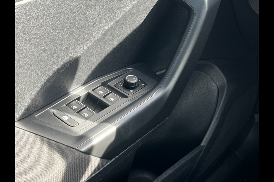 Volkswagen T-Roc 1.0 TSI Style | 1ste eigenaar | PDC | Carplay | Navi |