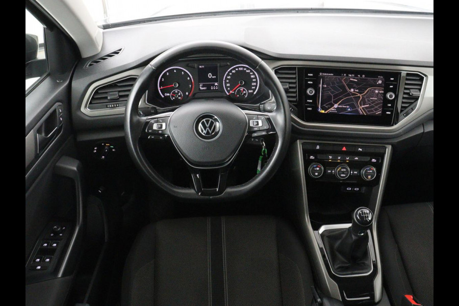 Volkswagen T-Roc 1.0 TSI Style Business | Adaptive cruise | Carplay | Navigatie | DAB | Climate control | Bluetooth | Parkeerhulp