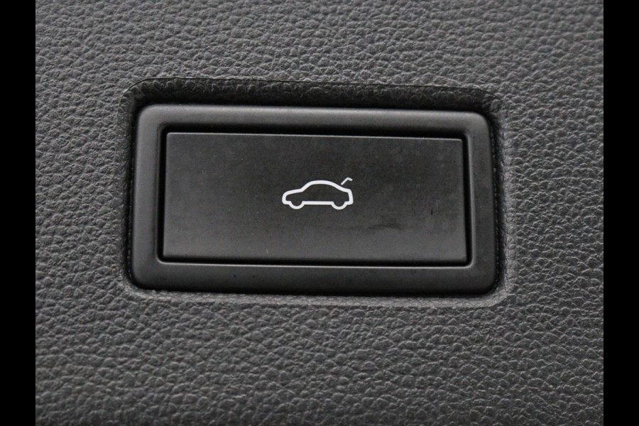 Volkswagen T-Roc 1.0 TSI Style Business | Adaptive cruise | Carplay | Navigatie | DAB | Climate control | Bluetooth | Parkeerhulp