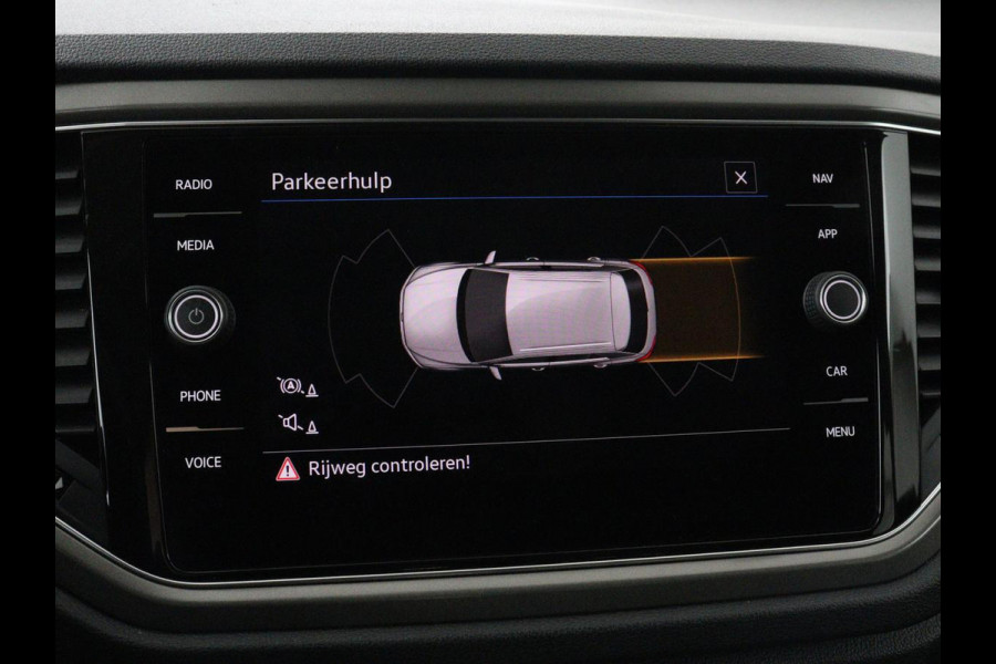 Volkswagen T-Roc 1.0 TSI Style Business | Adaptive cruise | Carplay | Navigatie | DAB | Climate control | Bluetooth | Parkeerhulp