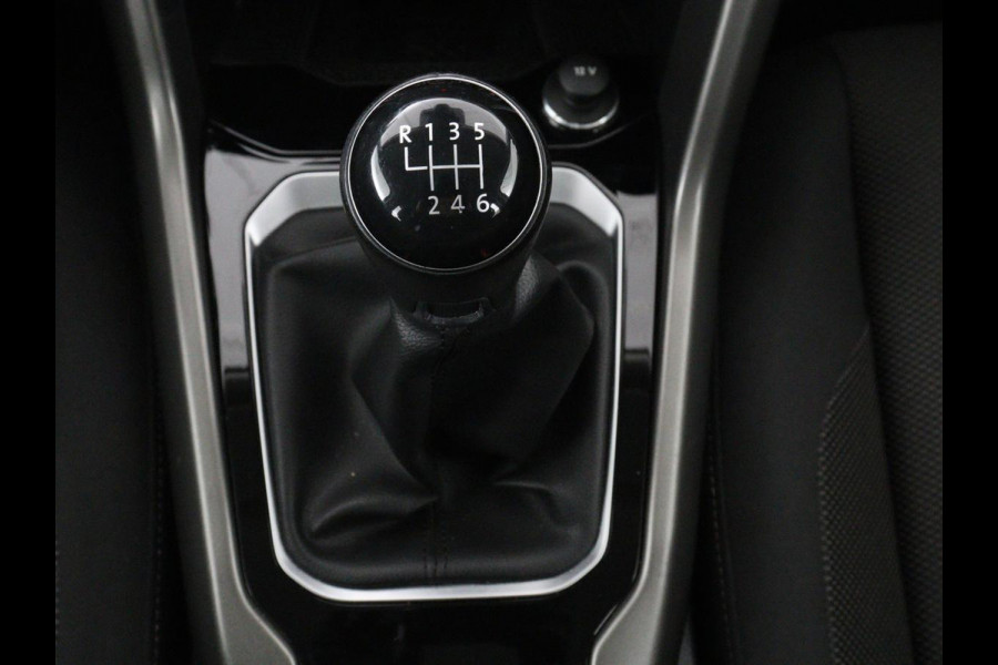 Volkswagen T-Roc 1.0 TSI Style Business | Adaptive cruise | Carplay | Navigatie | DAB | Climate control | Bluetooth | Parkeerhulp