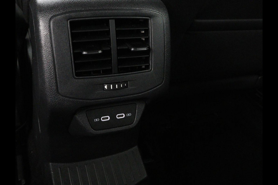 Volkswagen T-Roc 1.0 TSI Style Business | Adaptive cruise | Carplay | Navigatie | DAB | Climate control | Bluetooth | Parkeerhulp