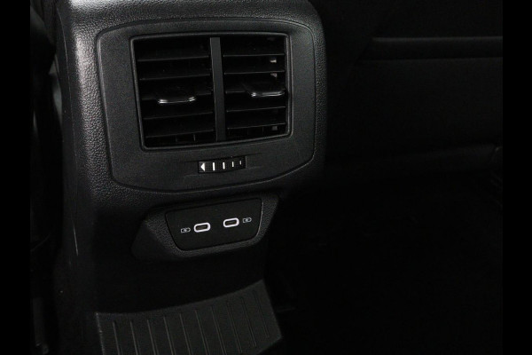 Volkswagen T-Roc 1.0 TSI Style Business | Adaptive cruise | Carplay | Navigatie | DAB | Climate control | Bluetooth | Parkeerhulp