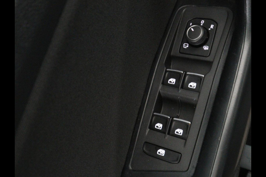 Volkswagen T-Roc 1.0 TSI Style Business | Adaptive cruise | Carplay | Navigatie | DAB | Climate control | Bluetooth | Parkeerhulp