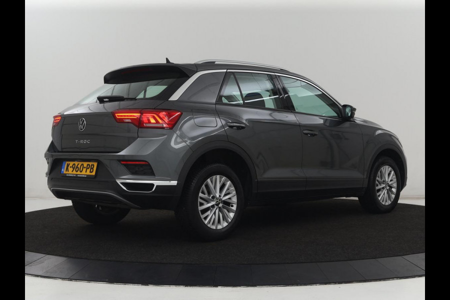 Volkswagen T-Roc 1.0 TSI Style Business | Adaptive cruise | Carplay | Navigatie | DAB | Climate control | Bluetooth | Parkeerhulp