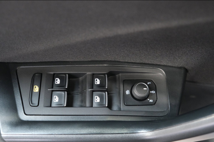 Volkswagen T-Roc 1.0 TSI Style - N.A.P. Airco, Cruise, PDC, Carplay.