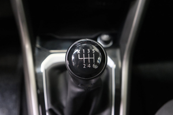 Volkswagen T-Roc 1.0 TSI Style - N.A.P. Airco, Cruise, PDC, Carplay.