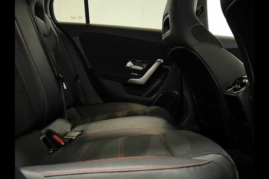 Mercedes-Benz A-Klasse 180 AMG Night Edition / NL-auto / Widescreen