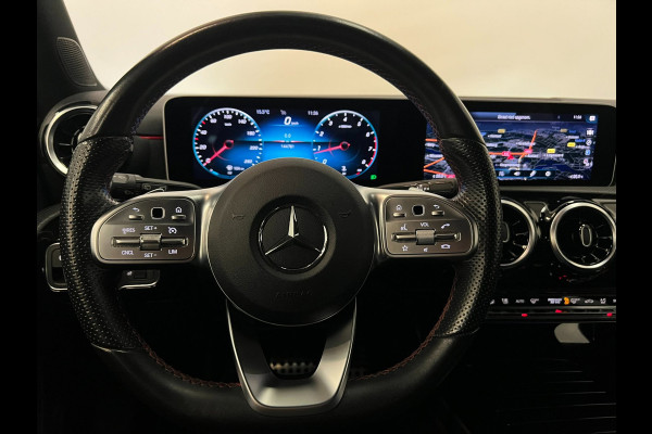 Mercedes-Benz A-Klasse 180 AMG Night Edition / NL-auto / Widescreen