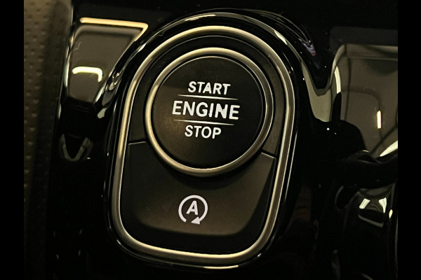 Mercedes-Benz A-Klasse 180 AMG Night Edition / NL-auto / Widescreen