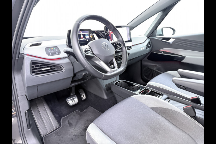 Volkswagen ID.3 First Plus 62kWh Camera Navi-Pro Adap.Cruise Matrix led 19" Ecc Apple Carplay Android Auto SOH 91% Stoel+Stuurverwarming Lmv Privacy Glas Keyless Advanced Rijstrooksensor Led-a.licht dynamisch 1e Eigenaar Dealeronderhouden Origineel Nederlandse Auto