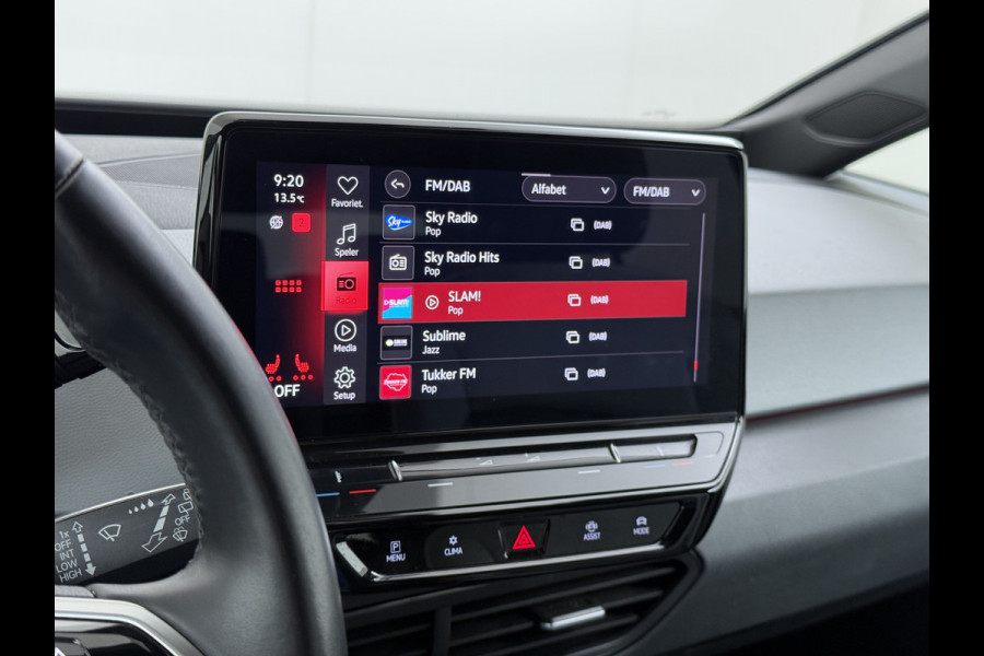 Volkswagen ID.3 First Plus 62kWh Camera Navi-Pro Adap.Cruise Matrix led 19" Ecc Apple Carplay Android Auto SOH 91% Stoel+Stuurverwarming Lmv Privacy Glas Keyless Advanced Rijstrooksensor Led-a.licht dynamisch 1e Eigenaar Dealeronderhouden Origineel Nederlandse Auto