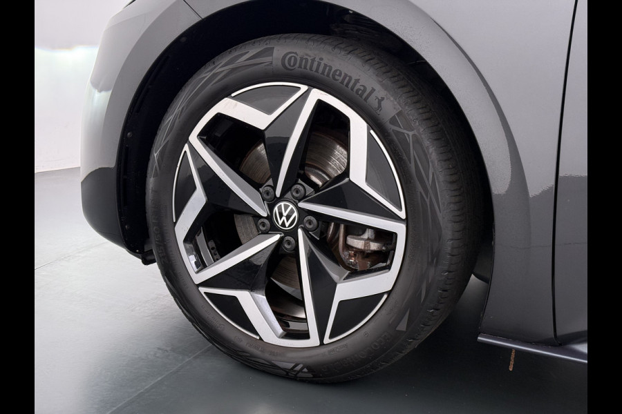 Volkswagen ID.3 First Plus 62kWh Camera Navi-Pro Adap.Cruise Matrix led 19" Ecc Apple Carplay Android Auto SOH 91% Stoel+Stuurverwarming Lmv Privacy Glas Keyless Advanced Rijstrooksensor Led-a.licht dynamisch 1e Eigenaar Dealeronderhouden Origineel Nederlandse Auto