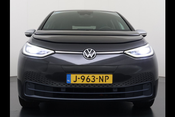 Volkswagen ID.3 First Plus 62kWh Camera Navi-Pro Adap.Cruise Matrix led 19" Ecc Apple Carplay Android Auto SOH 91% Stoel+Stuurverwarming Lmv Privacy Glas Keyless Advanced Rijstrooksensor Led-a.licht dynamisch 1e Eigenaar Dealeronderhouden Origineel Nederlandse Auto