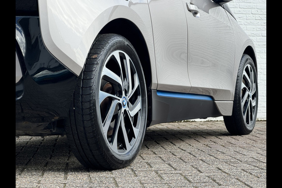 BMW i3 Executive Edition SOH 100% 42 kWh Pdc+camera Navi Stoelverwarming Dab+ Cruise Led