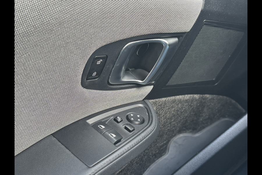 BMW i3 Executive Edition SOH 100% 42 kWh Pdc+camera Navi Stoelverwarming Dab+ Cruise Led