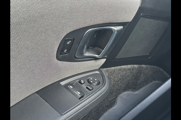 BMW i3 Executive Edition SOH 100% 42 kWh Pdc+camera Navi Stoelverwarming Dab+ Cruise Led