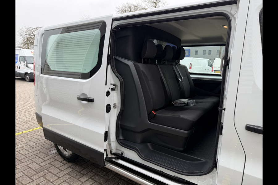 Renault Trafic 2.0 dCi 130pk T29 L2H1 DC 6 persoons Work Edition / vaste prijs rijklaar € 24.950 ex btw / lease € 407 / euro 6 / bpm vrij / trekhaak / airco / cruise / navigatie / isofix / sidebars