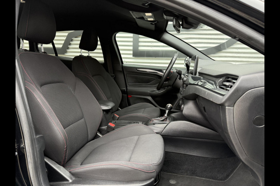Ford FOCUS Wagon 1.0 EcoBoost ST Line Business Navi|Trekhaak|Clima|PDC V+A|Cruise|Stoelverwarming|APK tot 03-2027