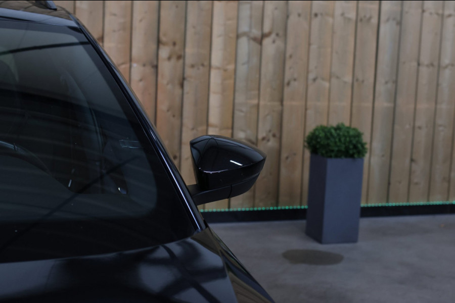 Škoda Superb Combi 1.5 TSI ACT Sportline *Pano*Canton*Camera*Keyless*