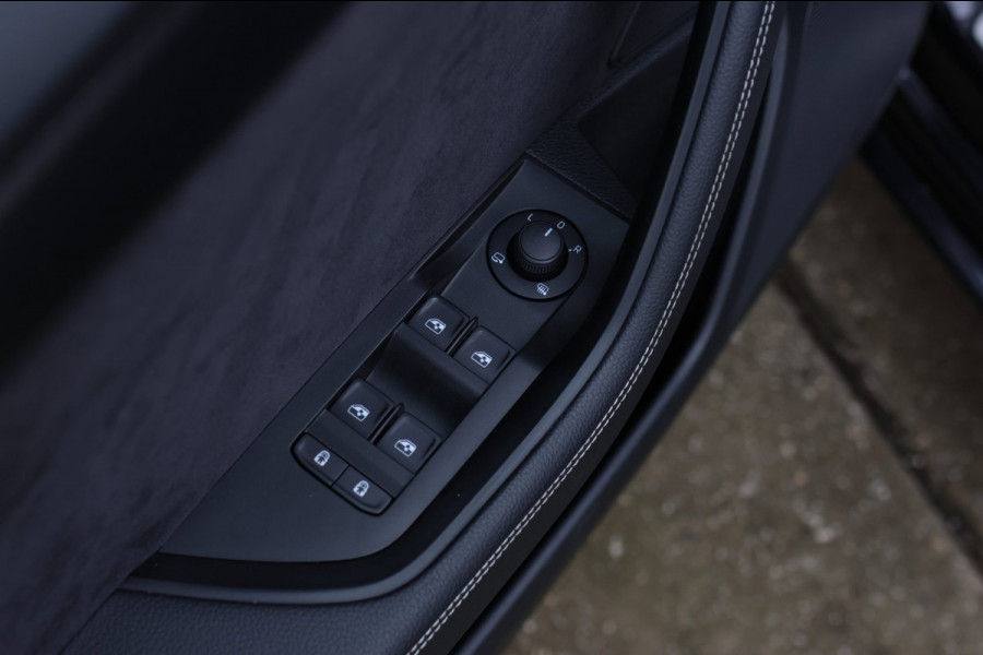 Škoda Superb Combi 1.5 TSI ACT Sportline *Pano*Canton*Camera*Keyless*