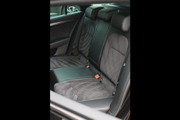 Škoda Superb Combi 1.5 TSI ACT Sportline *Pano*Canton*Camera*Keyless*