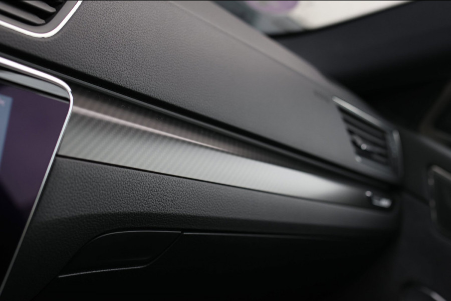 Škoda Superb Combi 1.5 TSI ACT Sportline *Pano*Canton*Camera*Keyless*