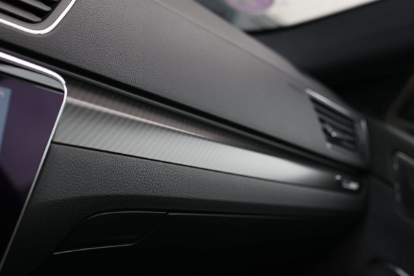 Škoda Superb Combi 1.5 TSI ACT Sportline *Pano*Canton*Camera*Keyless*