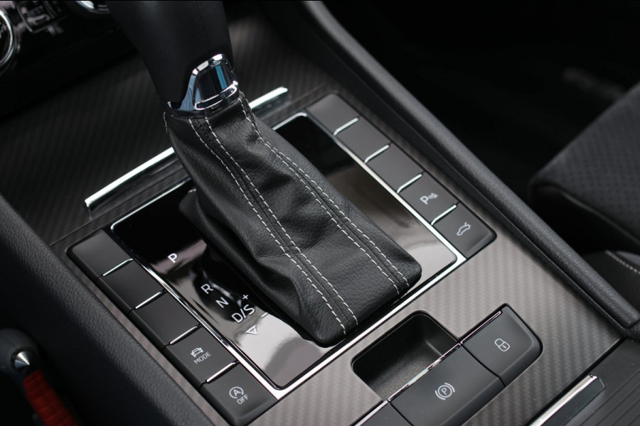 Škoda Superb Combi 1.5 TSI ACT Sportline *Pano*Canton*Camera*Keyless*