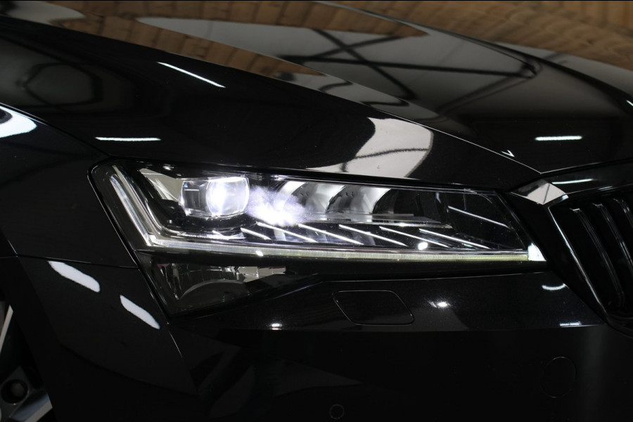 Škoda Superb Combi 1.5 TSI ACT Sportline *Pano*Canton*Camera*Keyless*