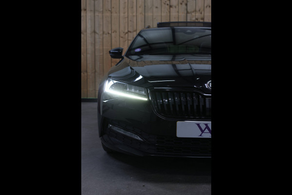 Škoda Superb Combi 1.5 TSI ACT Sportline *Pano*Canton*Camera*Keyless*