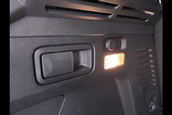 Peugeot 3008 1.6 HYbrid4 300 GT PHEV|300PK!! | PANO| ADAPTIVE CRUISE CONTROL| CAMERA| RIJKLAARPRIJS INCL .12 MND BOVAG GARANTIE