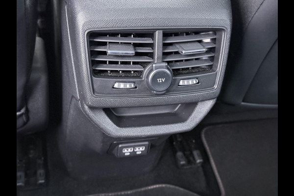 Peugeot 3008 1.6 HYbrid4 300 GT PHEV|300PK!! | PANO| ADAPTIVE CRUISE CONTROL| CAMERA| RIJKLAARPRIJS INCL .12 MND BOVAG GARANTIE