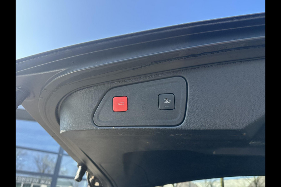 Peugeot 3008 1.6 HYbrid 225 GT | PHEV | BLACK OPTIC| ELEK. STOEL + MEMORY| MASSAGESTOELEN| FOCAL AUDIO| STOELVERWARMING| CAMERA VOOR+ ACHTER| ADAPTIVE CRUISE CONTROL| DODE HOEK SENSOR| ELEK. ACHTERKLEP