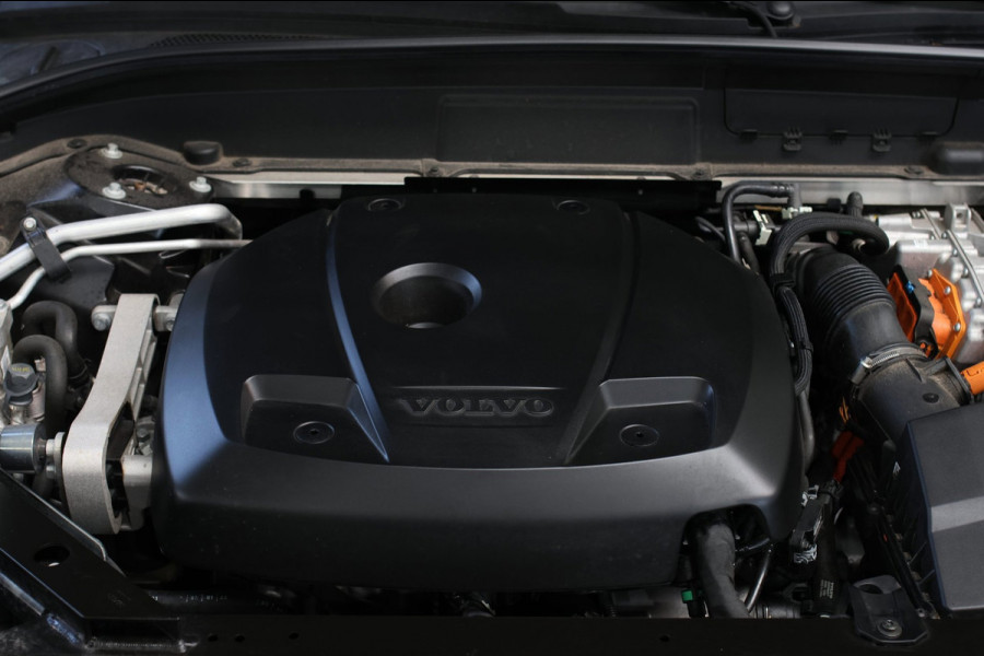 Volvo XC60 2.0 T6 Plug-in hybrid AWD Plus Bright *Pano*H/K*Camera*Trekhaak*