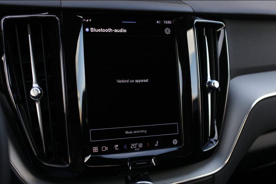 Volvo XC60 2.0 T6 Plug-in hybrid AWD Plus Bright *Pano*H/K*Camera*Trekhaak*