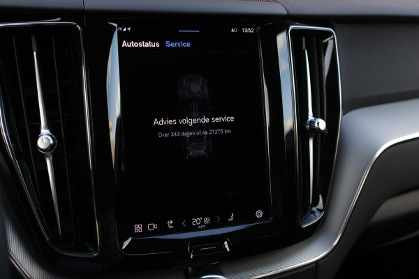 Volvo XC60 2.0 T6 Plug-in hybrid AWD Plus Bright *Pano*H/K*Camera*Trekhaak*