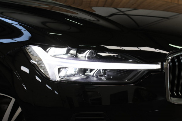 Volvo XC60 2.0 T6 Plug-in hybrid AWD Plus Bright *Pano*H/K*Camera*Trekhaak*