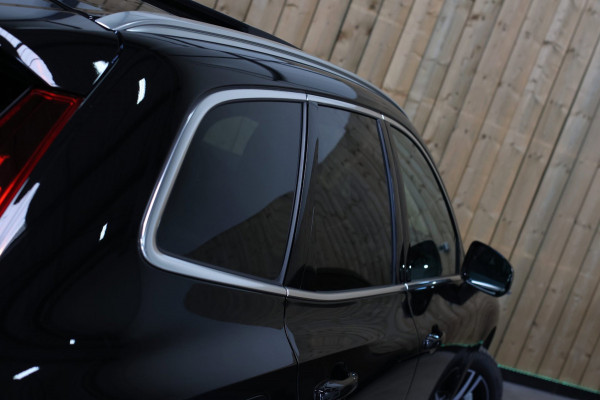 Volvo XC60 2.0 T6 Plug-in hybrid AWD Plus Bright *Pano*H/K*Camera*Trekhaak*