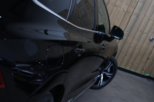 Volvo XC60 2.0 T6 Plug-in hybrid AWD Plus Bright *Pano*H/K*Camera*Trekhaak*