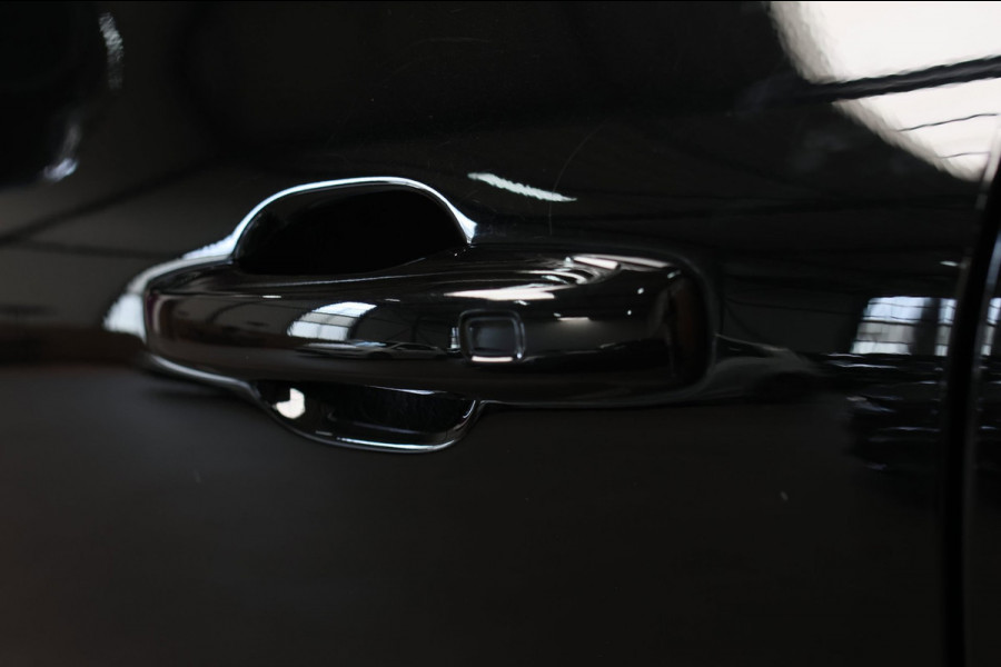 Volvo XC60 2.0 T6 Plug-in hybrid AWD Plus Bright *Pano*H/K*Camera*Trekhaak*