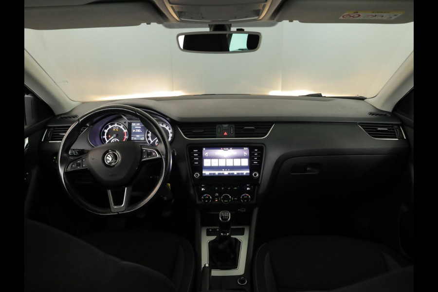 Škoda Octavia Combi 1.0 TSI Greentech Ambition Business 115pk 6bak| trekhaak| navigatie| LM-velgen| Parksensors achter