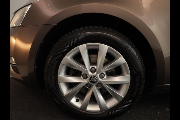 Škoda Octavia Combi 1.0 TSI Greentech Ambition Business 115pk 6bak| trekhaak| navigatie| LM-velgen| Parksensors achter