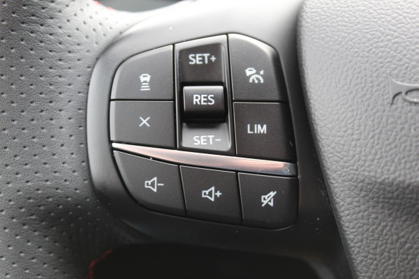 Ford Kuga 1.5 EcoBoost ST-Line X , 150pk 1800 Trekgewicht Cilmate control , Camera , Stoel,Stuur en Voorruit verwarming Navigatie , Trekhaak , Elek.verstelbare bestuurders stoel