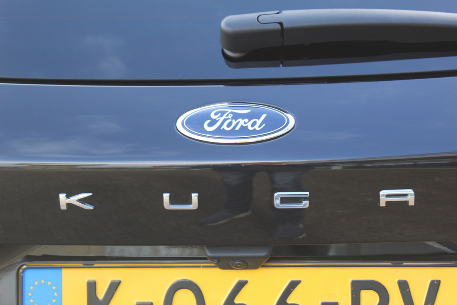Ford Kuga 1.5 EcoBoost ST-Line X , 150pk 1800 Trekgewicht Cilmate control , Camera , Stoel,Stuur en Voorruit verwarming Navigatie , Trekhaak , Elek.verstelbare bestuurders stoel