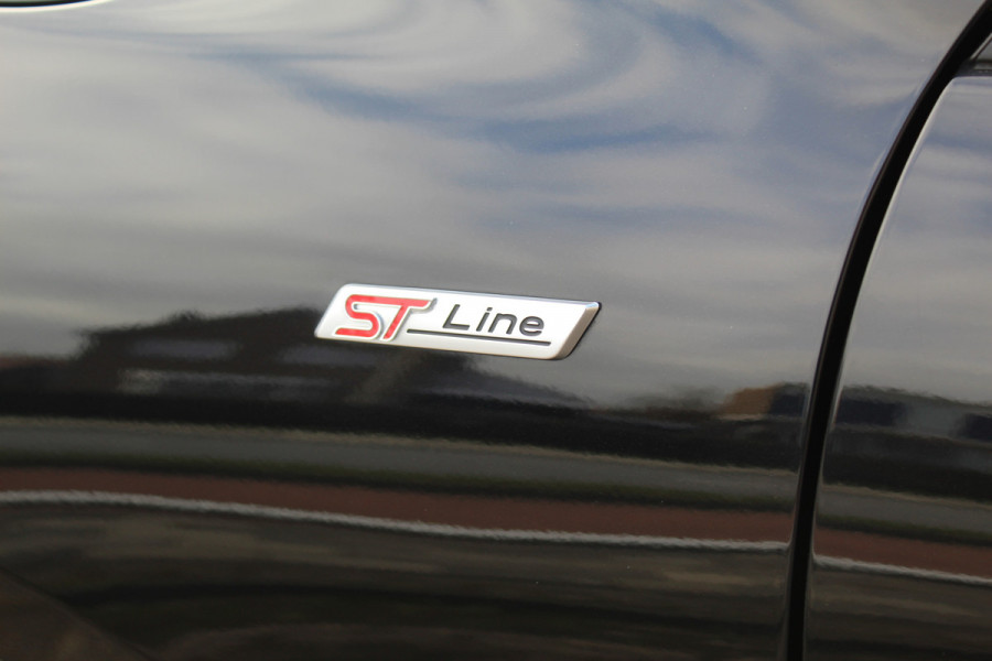 Ford Kuga 1.5 EcoBoost ST-Line X , 150pk 1800 Trekgewicht Cilmate control , Camera , Stoel,Stuur en Voorruit verwarming Navigatie , Trekhaak , Elek.verstelbare bestuurders stoel