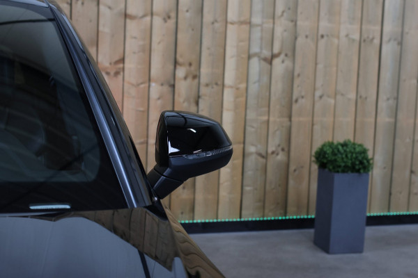 Audi Q5 55 TFSI e Quattro S-Line *Pano*Luchtvering*Camera*Trekhaak*